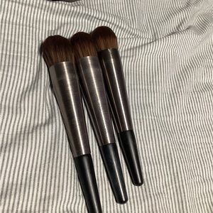 Urban Decay Large Tapered Powder F101